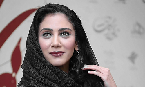 مونا فرجاد